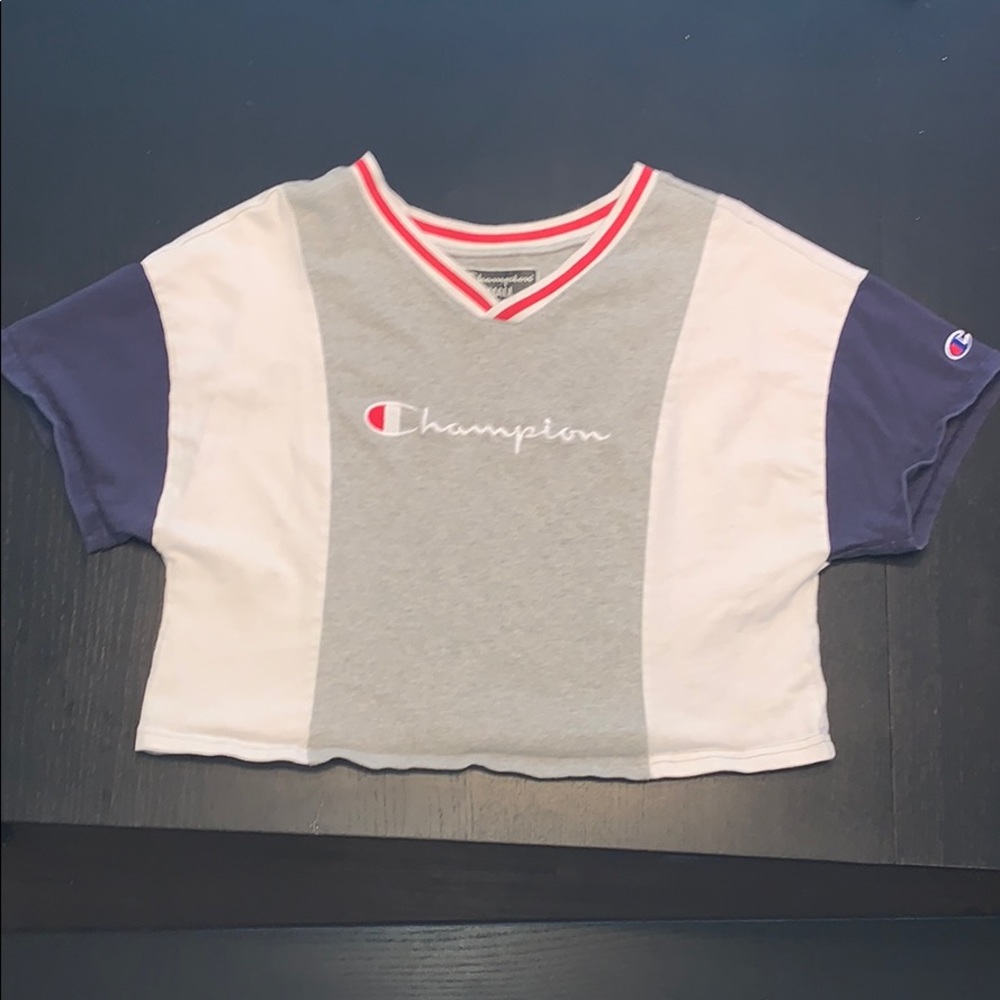Champion V-Neck Crop Top